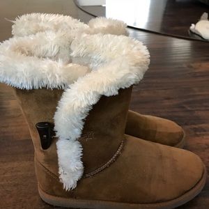 Girls Fur Boots size 4